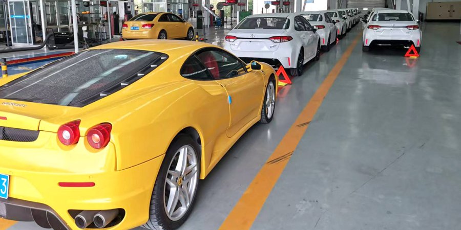 Ferrari 430 4.3L 6AMT